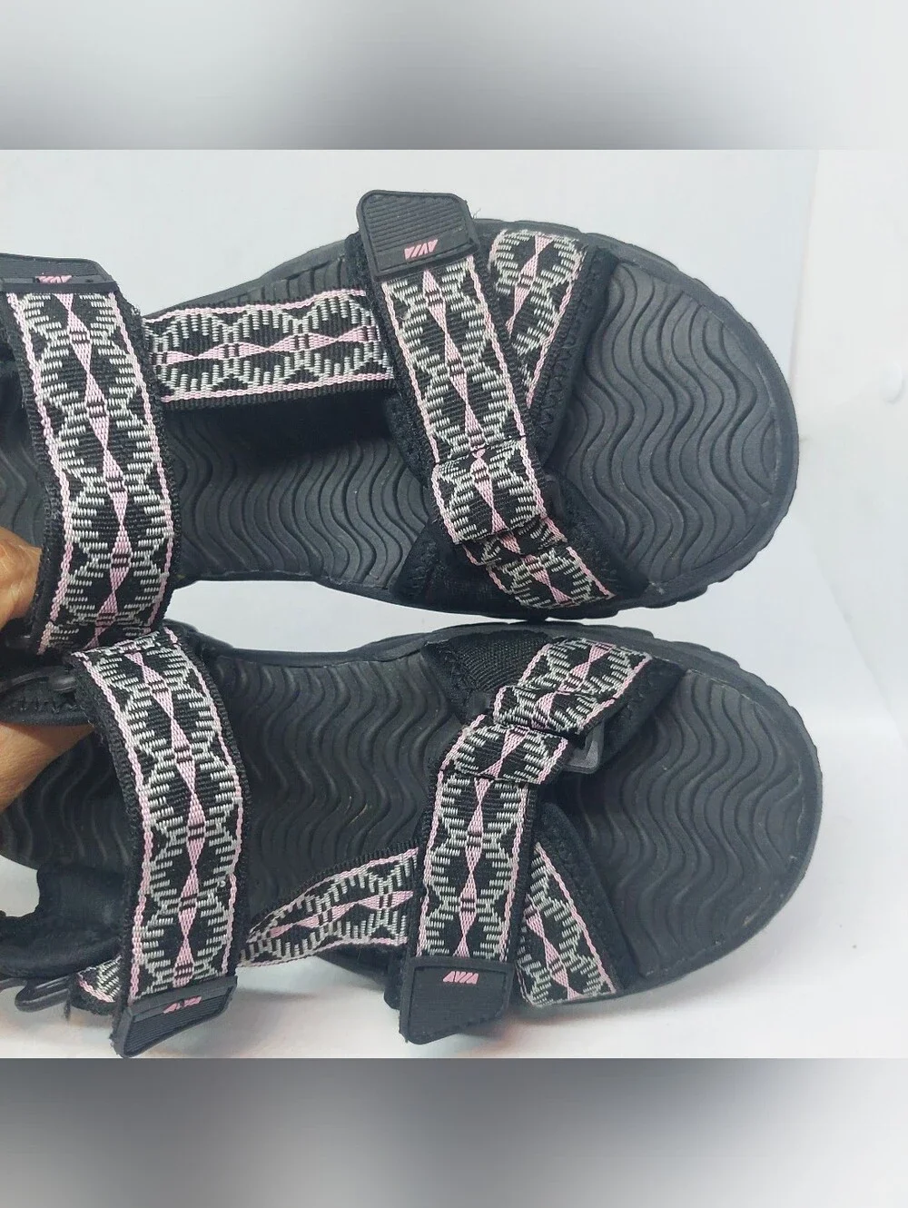 Avia Strappy Sandals Black Pink Geometric Design Adj Summer Shoes Womens Size 7